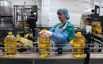 Минэкономразвития анонсировало экспортную пошлину на подсолнечное масл