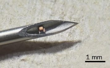 Этот микроскопический чип помещается под кожу для измерения температуры!