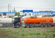 Новак предложил ввести запрет на продажу бензина трейдерами