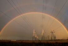 Белоруссия возобновила поставки электроэнергии на Украину