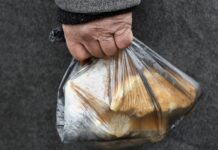 В России утвердили правила определения «границы бедности»