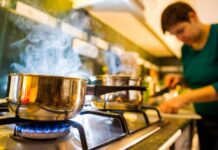 Цена на газ в Европе превысила $1,4 тыс. за тысячу кубометров