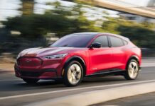 Ford нанял ведущего инженера Tesla для разработки новых моделей