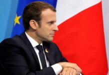 Президент Франции переговорил с Путиным и Зеленским