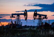 В ЕС попросят страны договориться об эмбарго нефти из России за выходные