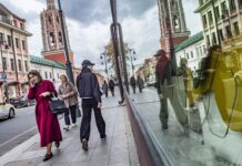 Снижение реальных доходов россиян ускорилось к осени