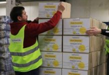 Переселенцы из Луганской области получили помощь от Фонда Ахметова