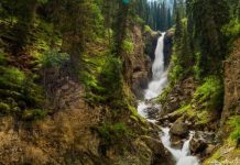Барскоонский водопад в Кыргызстане: удивительное красивое место