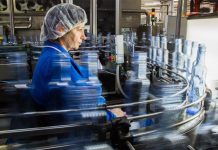 Минфин предложил повысить минимальную цену на водку