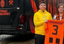 «Благодарна за счастливые глаза сына»: мать раненого подростка рассказала о его поездке на матч «Шахтера» после реабилитации от Фонда Рината Ахметова
