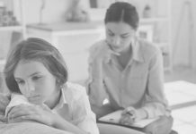 Как предоставить психологическую помощь детям, пострадавшим от войны: Фонд Рината Ахметова провел практический вебинар