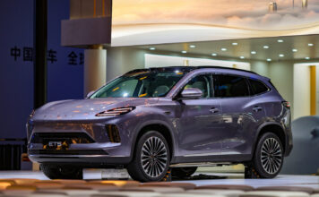 Представлен Exeed ET5: кроссовер на базе Exeed TXL сменил название перед премьерой