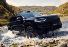 Большой кроссовер AITO M7 второго поколения показался на новых официальных снимках