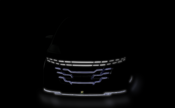 Modellista подготовила особенные версии на базе Toyota Alphard и Lexus RX