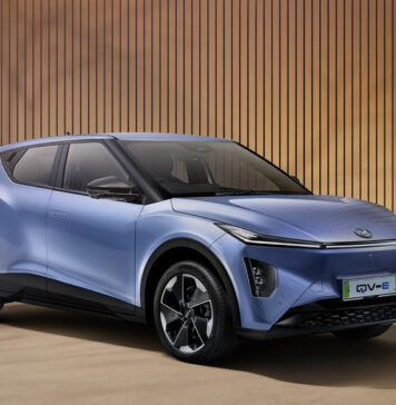 Представлен серийный электрохэтч Perodua QV-E: вместо Daihatsu партнером стала Magna