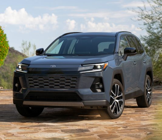 Toyota собирается нарастить объём производства RAV4, Camry и Grand Highlander