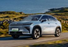 Geely готовится запустить в продажу купеобразный кроссовер Atlas REV