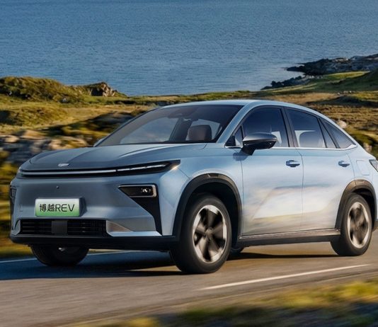 Geely готовится запустить в продажу купеобразный кроссовер Atlas REV